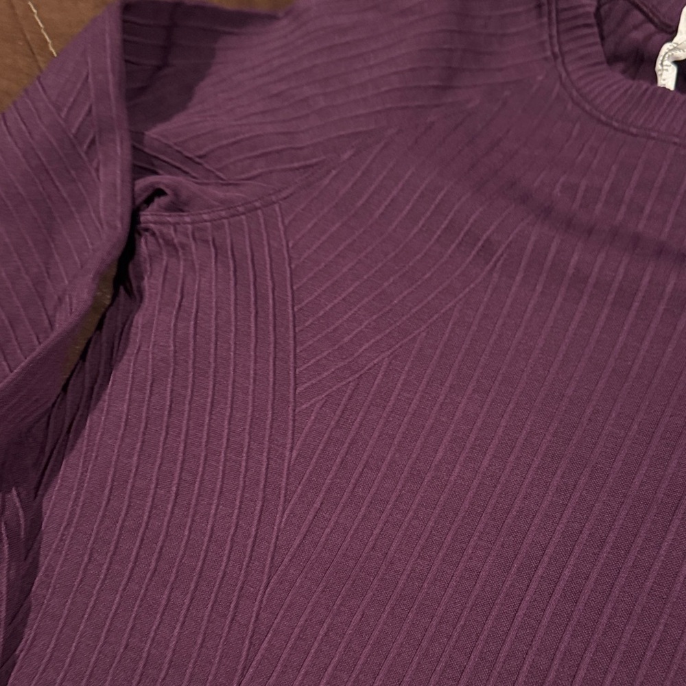 Lululemon dark purple Rest Less Longsleeve Sz 2 Athletic top ribbed pullover - Picture 2 of 9
